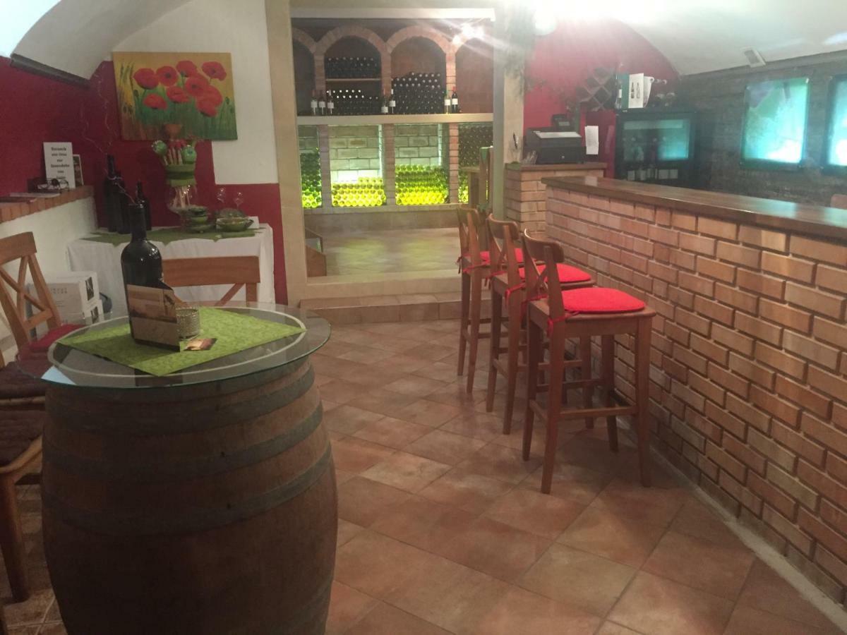 Ferienwohnung Weingut Krikler Weiden am See Exterior foto