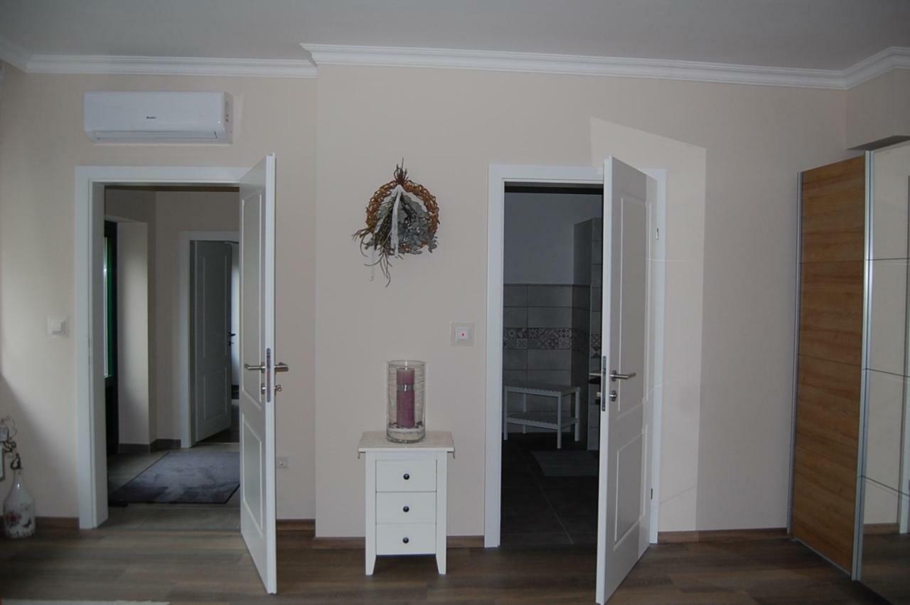 Ferienwohnung Weingut Krikler Weiden am See Exterior foto
